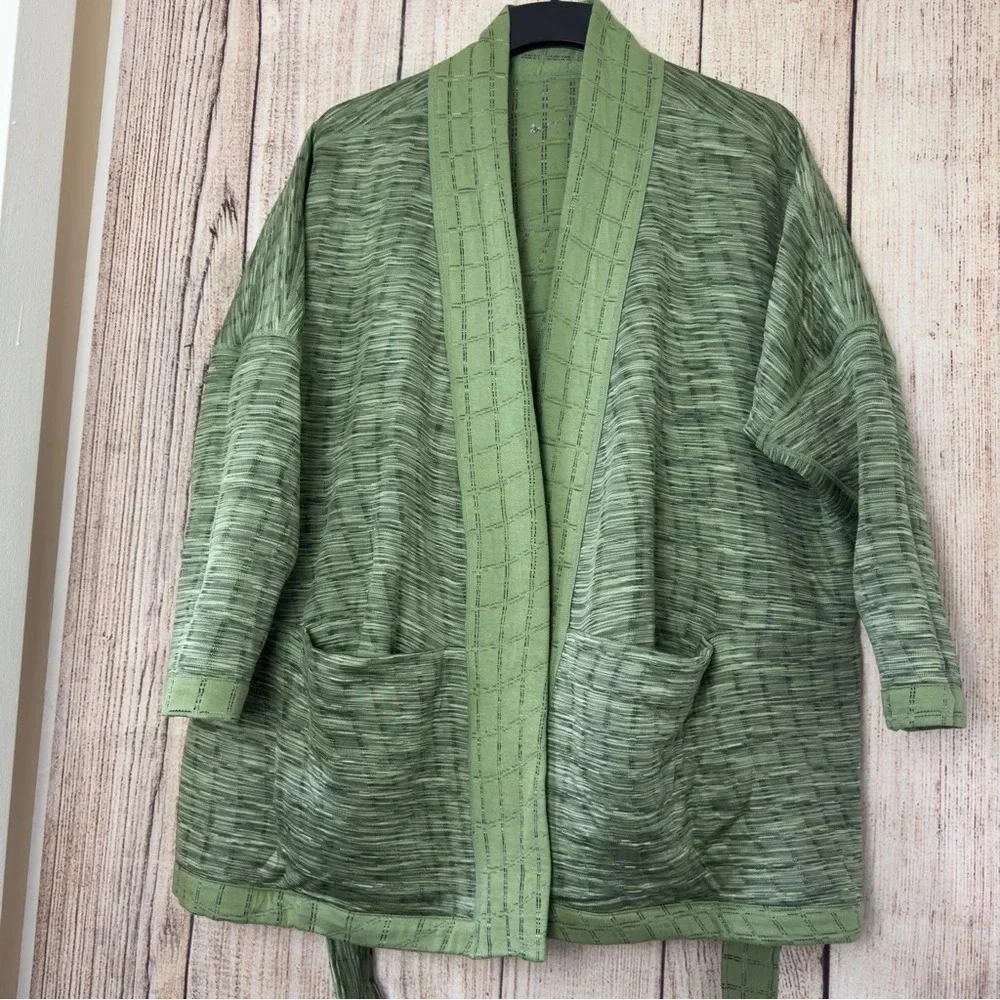 Nike Womens Yoga Therma Fit Jacquard Reversible Oversized Kimono Top  Large